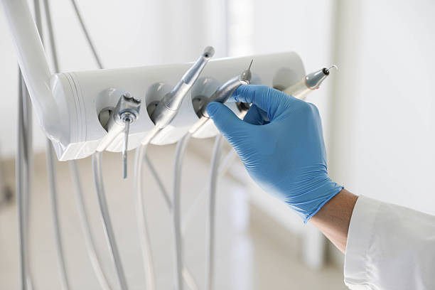 Professional Emergency Dentist technician working in Punaluu, HI
